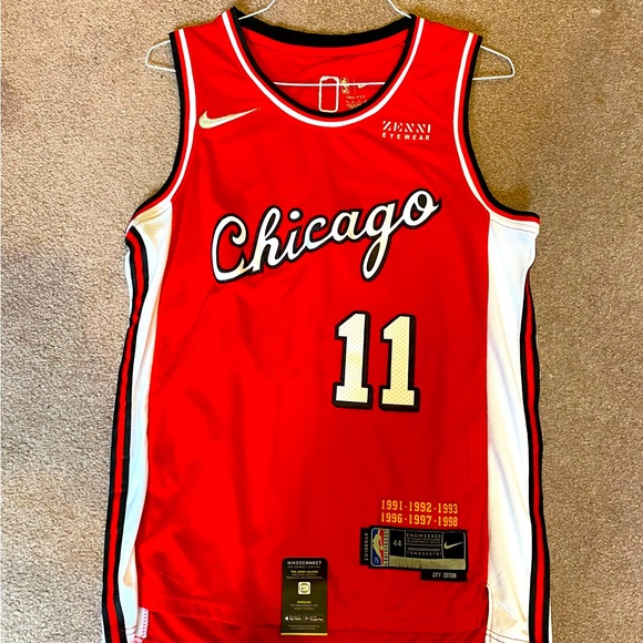 SOLD ON EBAY - NEW Demar Derozan Chicago Bulls Jersey - Size 44 - Picture 1 of 6